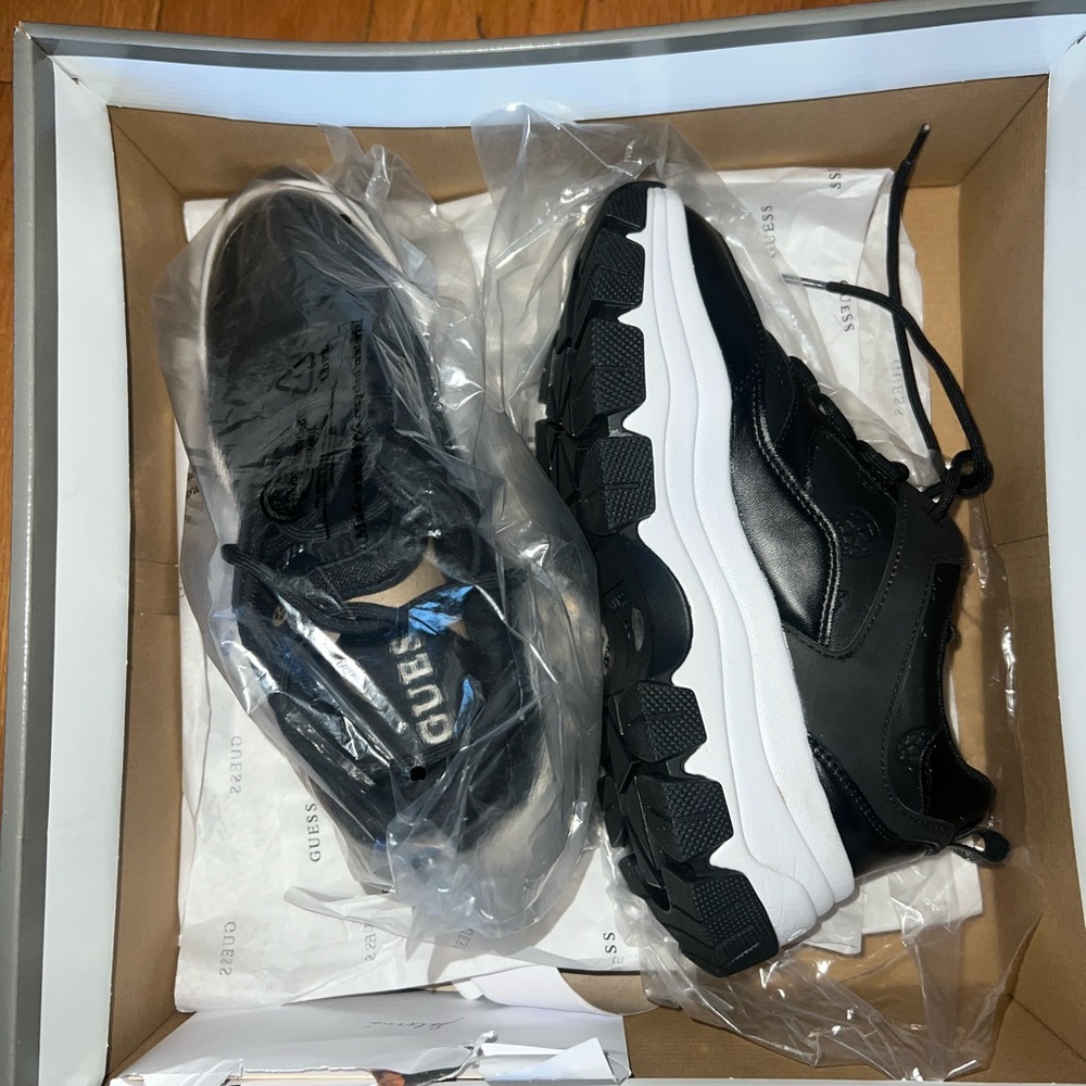 GUESS Lace-Up Platform Sneakers